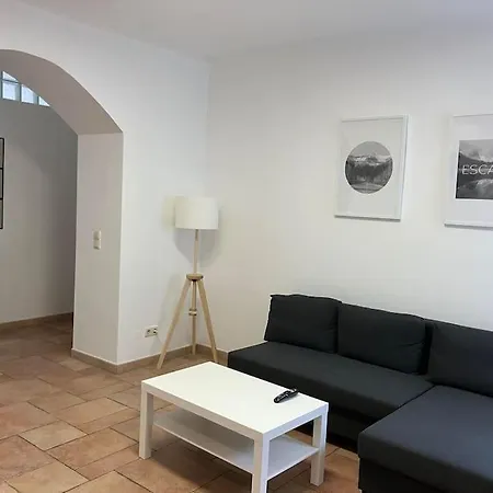 Spacieux Et Bien Equipe Differdange